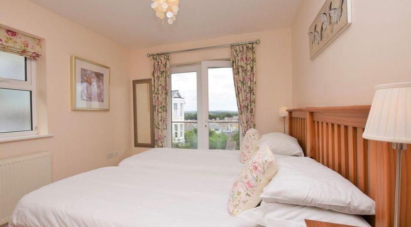 Photo of 3 Bed in Shanklin