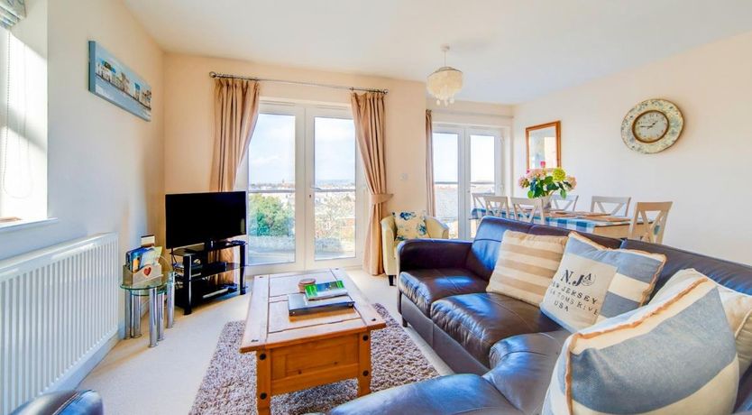 Photo of 3 Bed in Shanklin