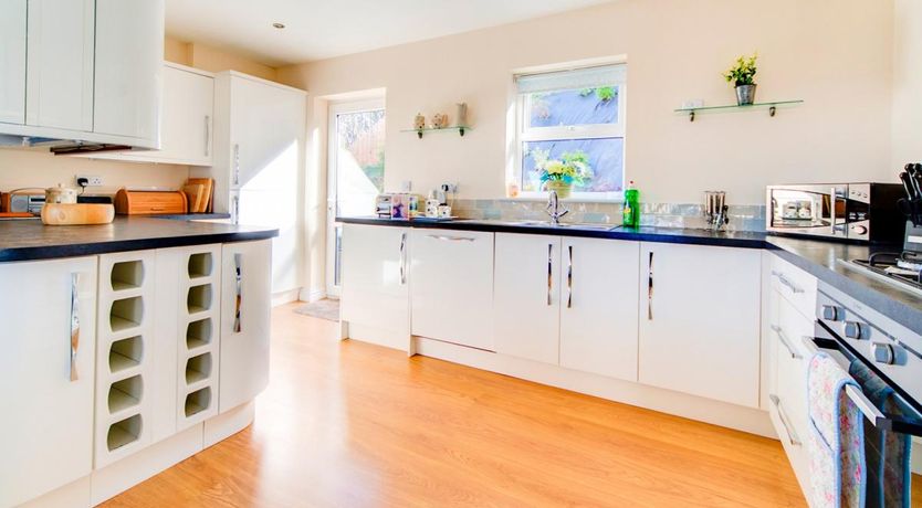 Photo of 3 Bed in Shanklin