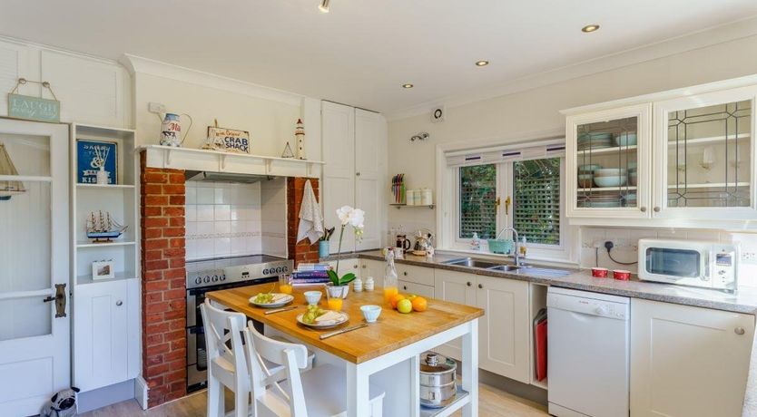 Photo of 4 Bed in Bembridge