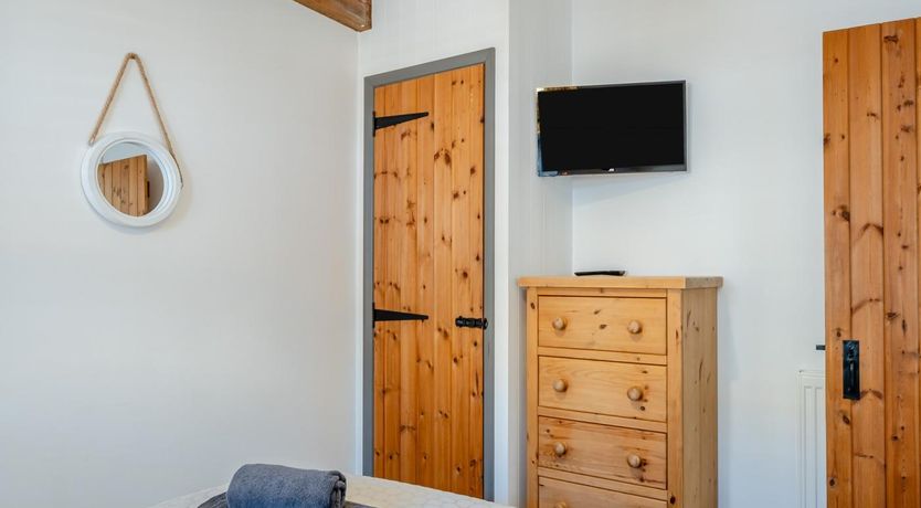 Photo of 2 Bed in Godshill