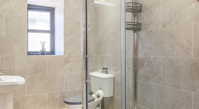 Photo of 2 Bed in Godshill