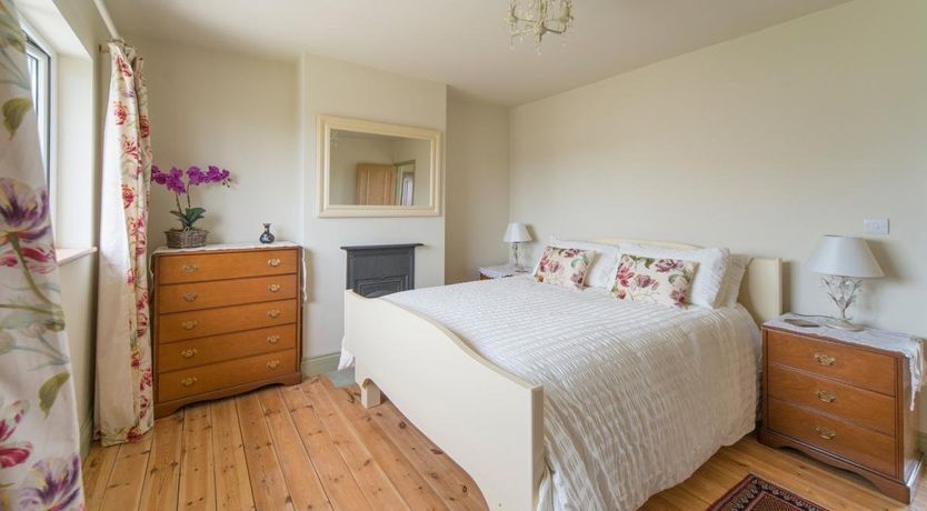 Photo of 4 Bed in Worth Matravers