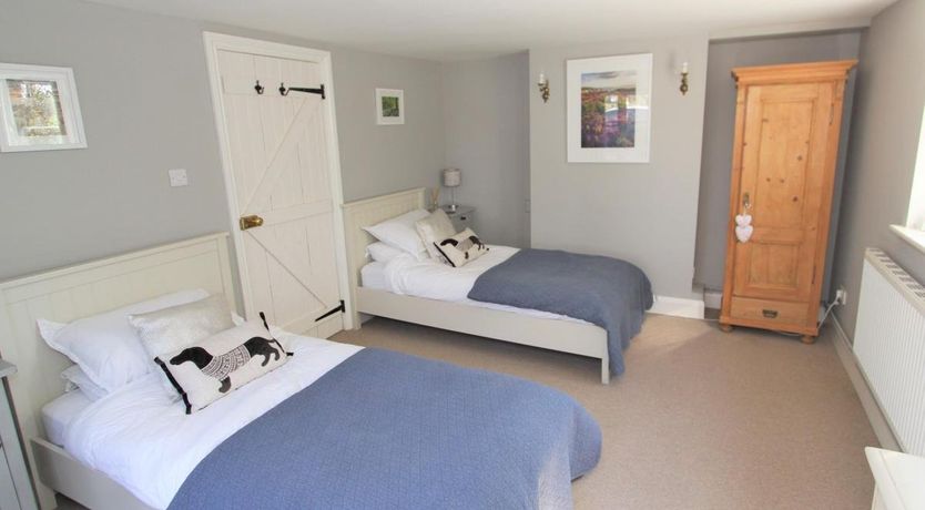 Photo of 4 Bed in Ningwood