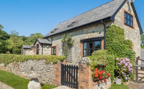 Photo of 2 Bed in Godshill