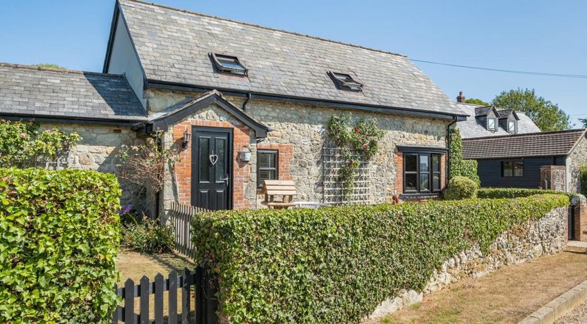 Photo of 2 Bed in Godshill