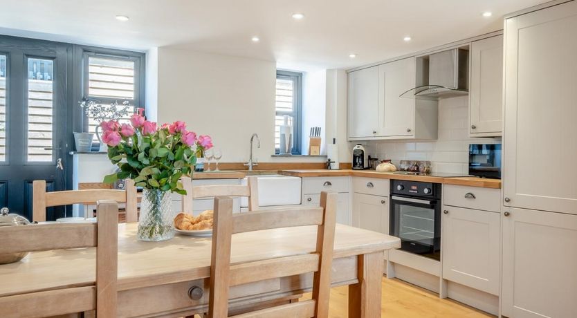 Photo of 2 Bed in Godshill