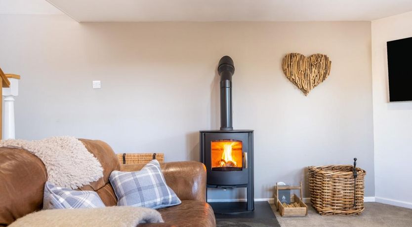 Photo of 2 Bed in Godshill