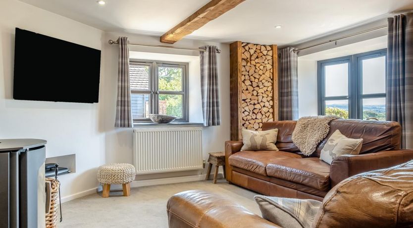 Photo of 2 Bed in Godshill