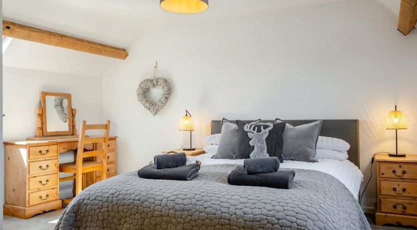 Photo of 2 Bed in Godshill