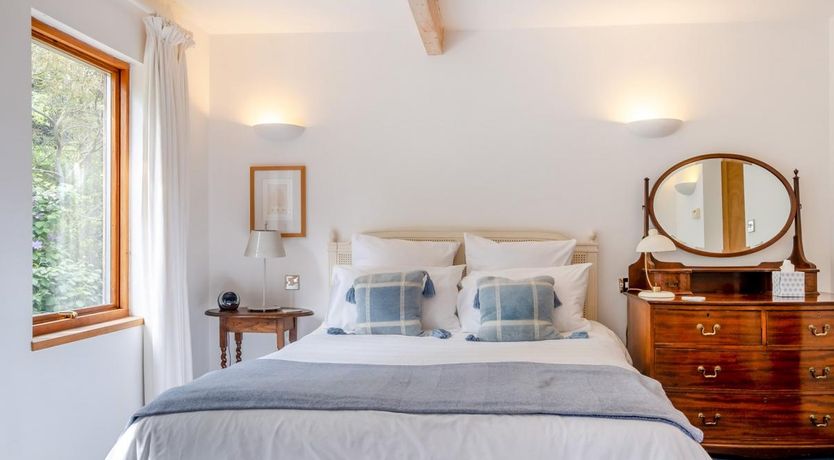 Photo of 3 Bed in Gurnard