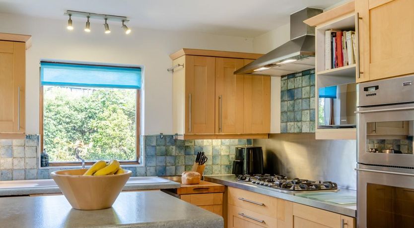 Photo of 3 Bed in Gurnard