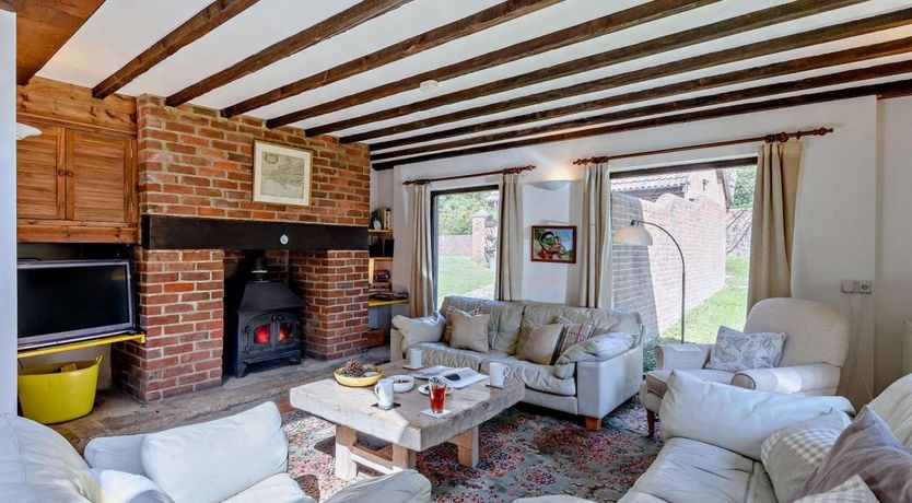 Photo of 5 Bed in Wareham