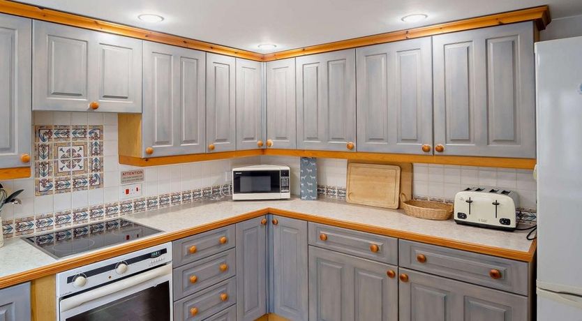 Photo of 3 Bed in Niton Undercliff