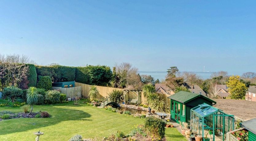 Photo of 1 Bed in Cowes