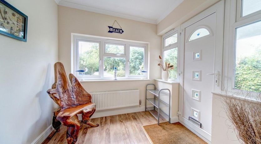 Photo of 4 Bed in Seaview