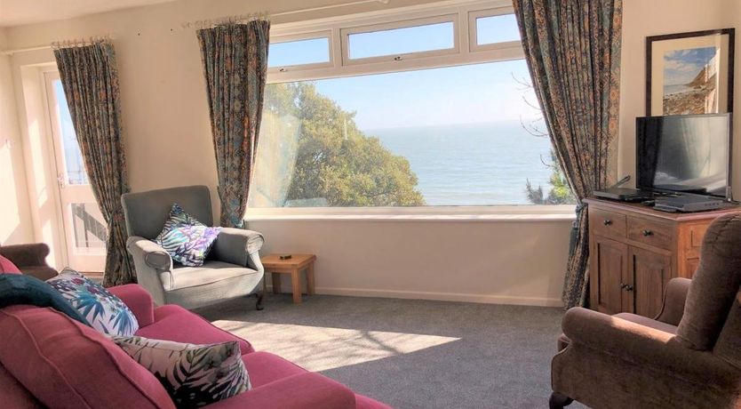 Photo of 4 Bed in Ventnor