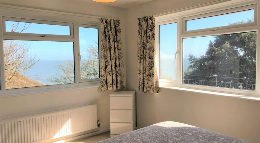 Photo of 4 Bed in Ventnor