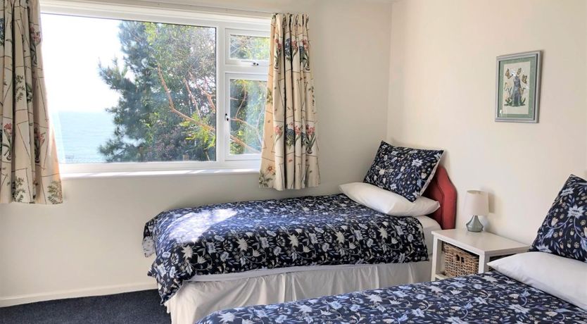 Photo of 4 Bed in Ventnor