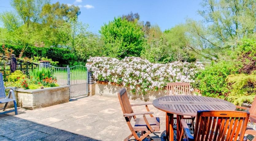 Photo of 2 Bed in Alverstone