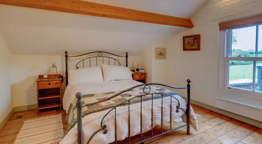 Photo of 2 Bed in Alverstone