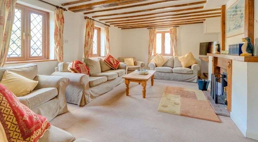 Photo of 5 Bed in Arne