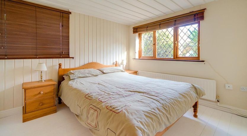 Photo of 5 Bed in Arne