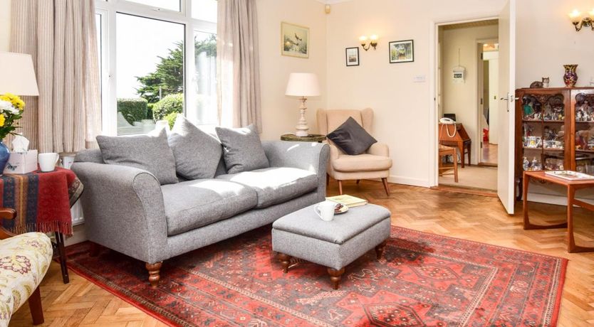 Photo of 3 Bed in Totland Bay