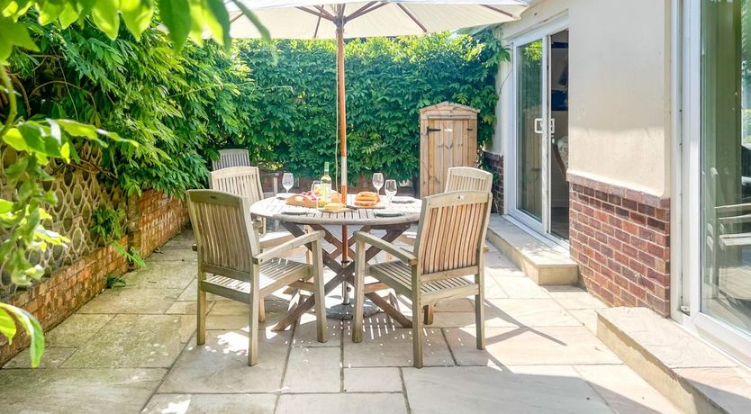 Photo of 3 Bed in Totland Bay