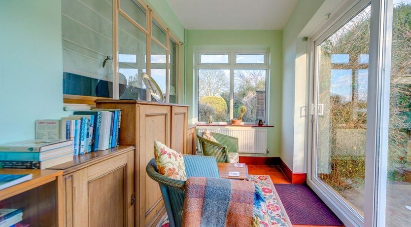 Photo of 3 Bed in Totland Bay