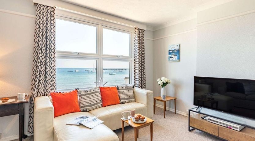 Photo of 3 Bed in Swanage