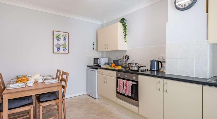 Photo of 3 Bed in Swanage