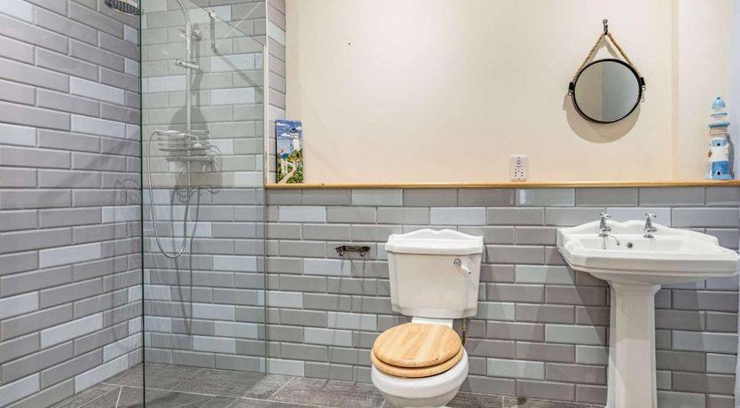 Photo of 2 Bed in Buckland Brewer