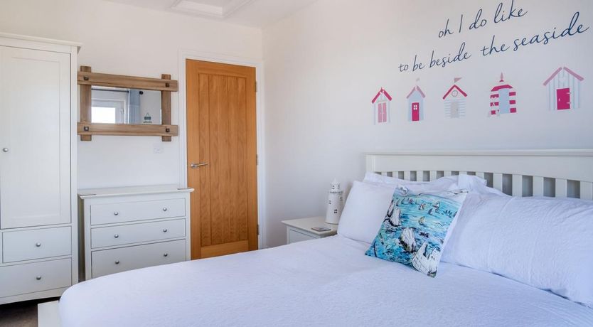 Photo of 3 Bed in Shanklin