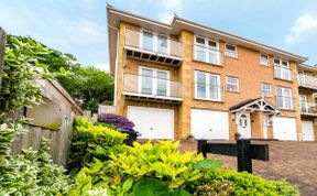 Photo of in Shanklin (IC180)