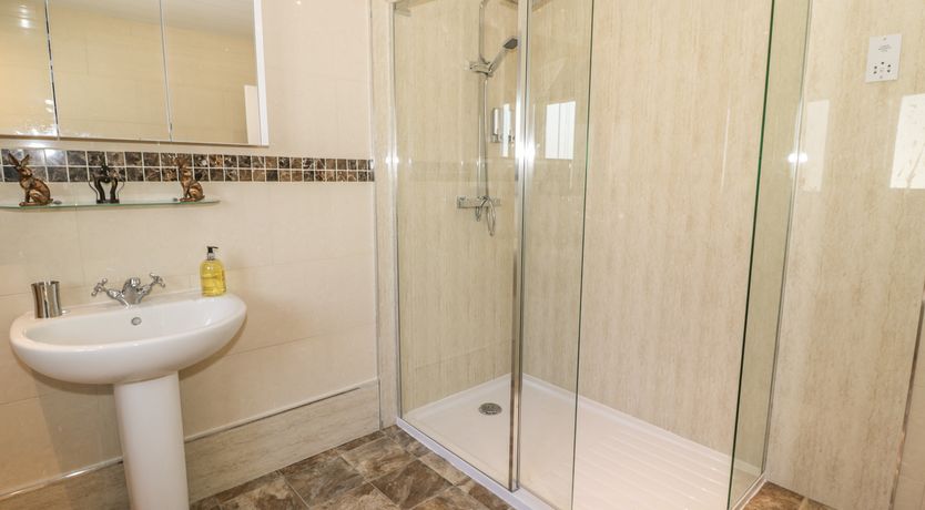 Photo of Manor House