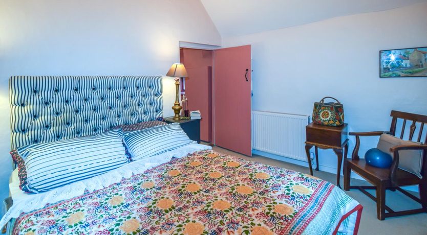 Photo of 2 Bed in Cirencester