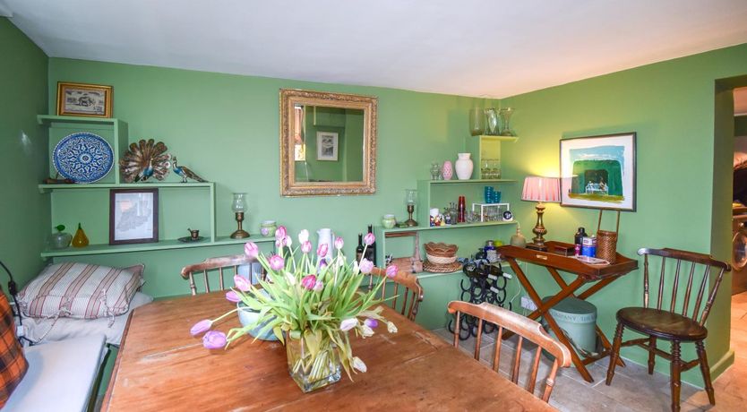 Photo of 2 Bed in Cirencester