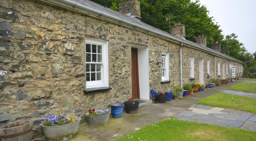 Photo of Cottage in West Wales