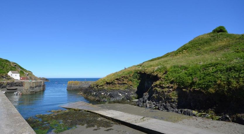 Photo of 1 Bed in Porthgain