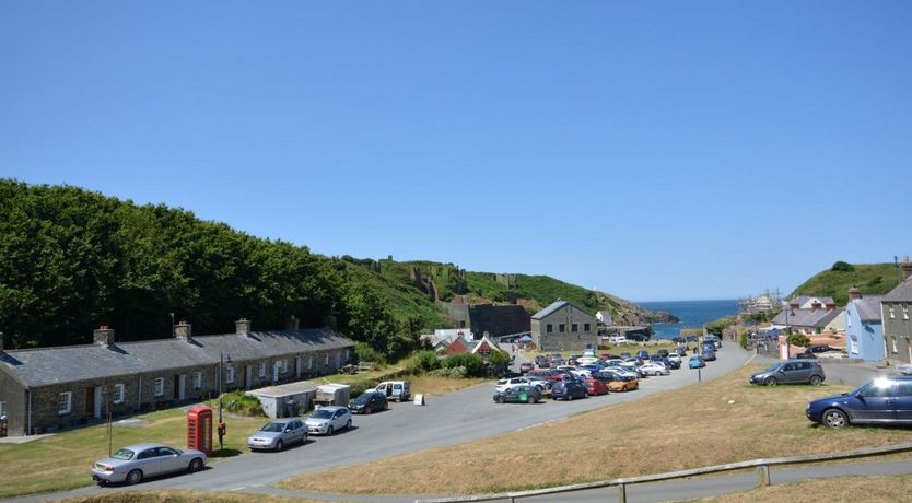 Photo of 1 Bed in Porthgain