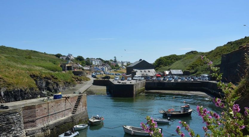 Photo of 1 Bed in Porthgain