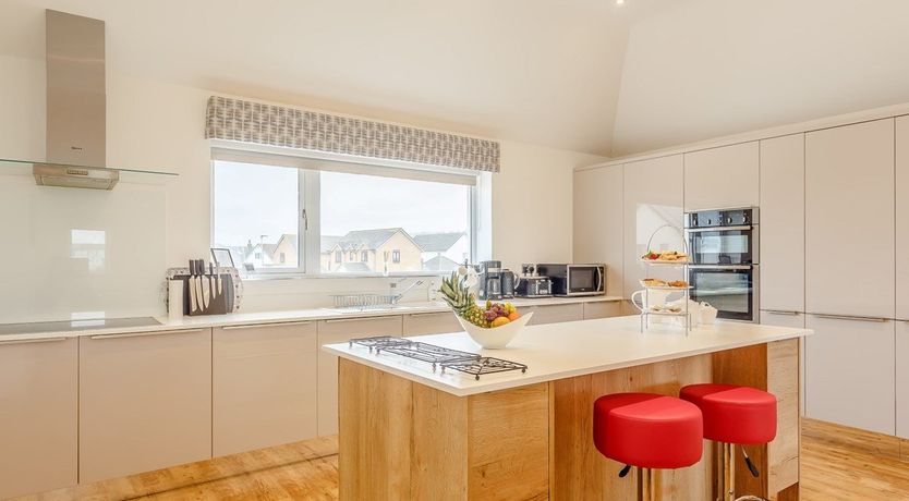 Photo of 3 Bed in Westward Ho