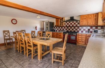 Glanyrafon Holiday Cottage