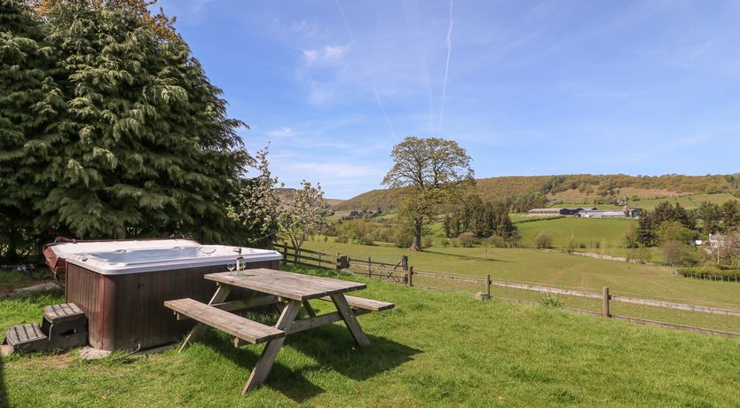 Photo of Glanyrafon Bungalow