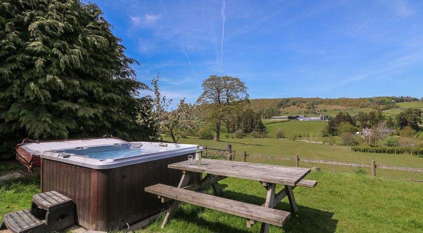 Photo of Glanyrafon Bungalow