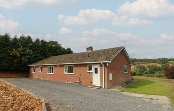 Glanyrafon Bungalow Holiday Cottage