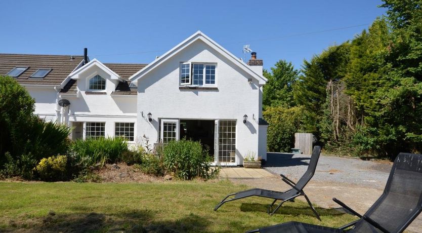 Photo of in Cosheston (60704)