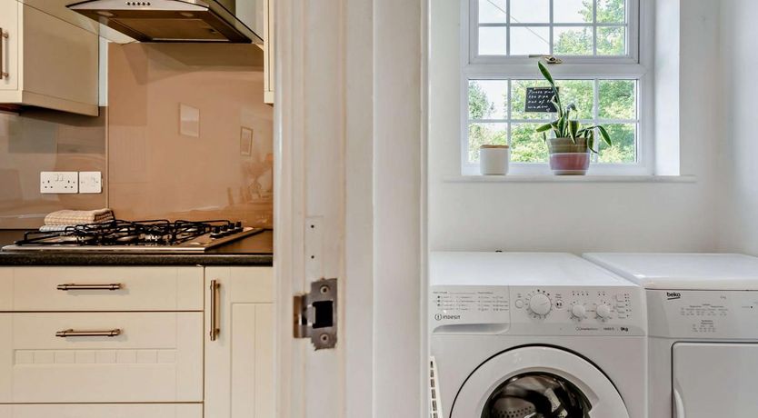 Photo of 2 Bed in Cosheston