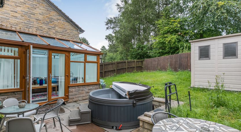 Photo of 2 Carr Farm Close